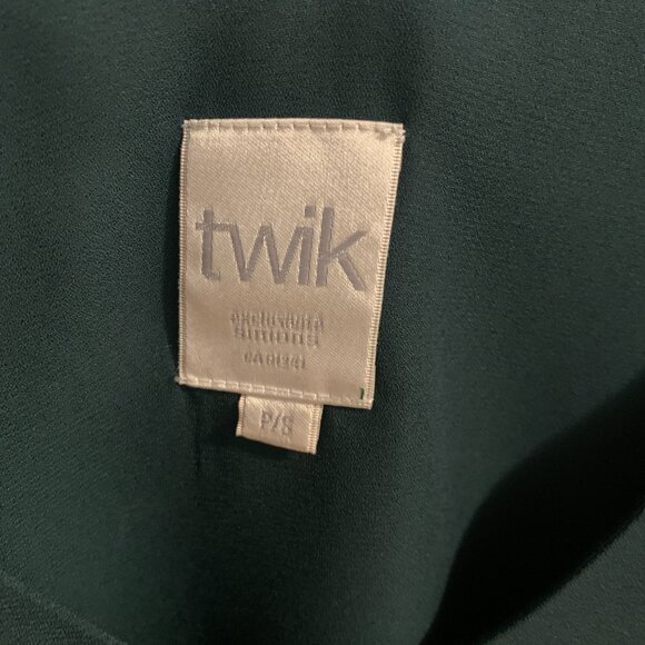 Simons Green V Neck Tank - Picture 2 of 3